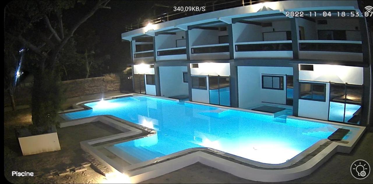 Swisscocobeach نوسي بي المظهر الخارجي الصورة